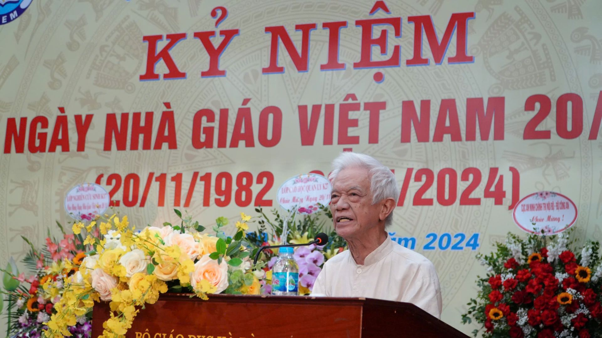 Một số hình ảnh Kỷ niệm 42 năm Ngày Hiến Chương các Nhà giáo Việt Nam (20/11/1982-20/11/2024)