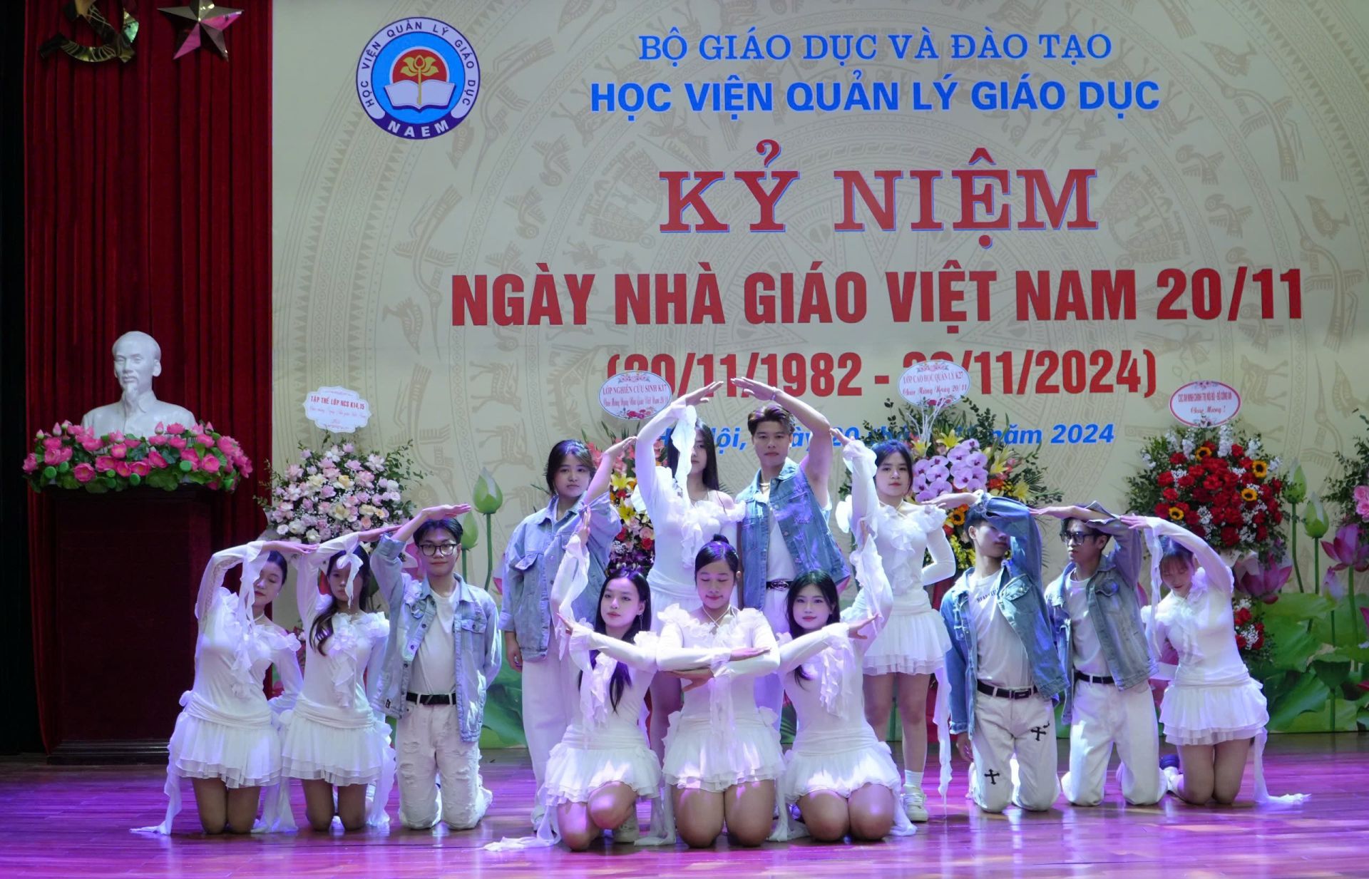 Một số hình ảnh Kỷ niệm 42 năm Ngày Hiến Chương các Nhà giáo Việt Nam (20/11/1982-20/11/2024)