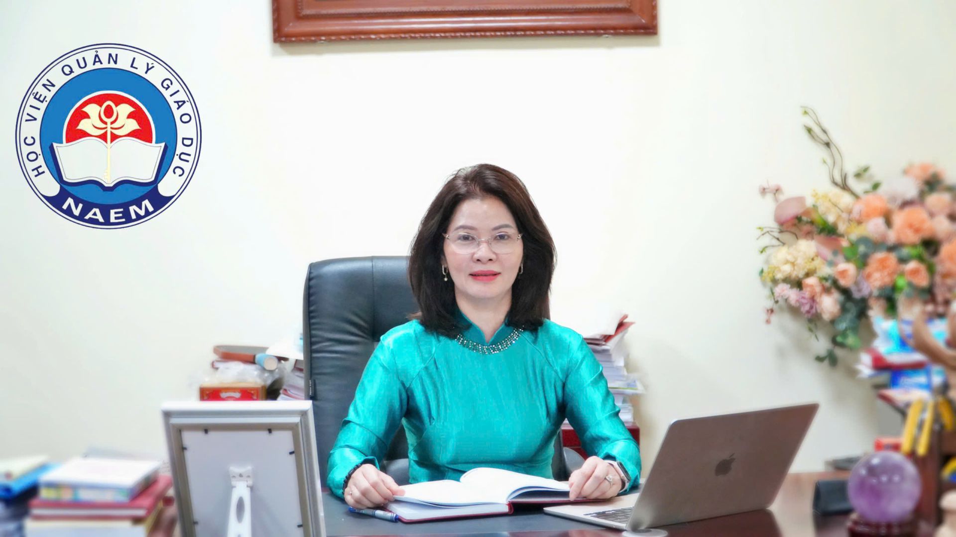 CHÚC MỪNG PGS.TS NGUYỄN THỊ THU HẰNG –  BÍ THƯ ĐẢNG UỶ - GIÁM ĐỐC HỌC VIỆN QUẢN LÝ GIÁO DỤC