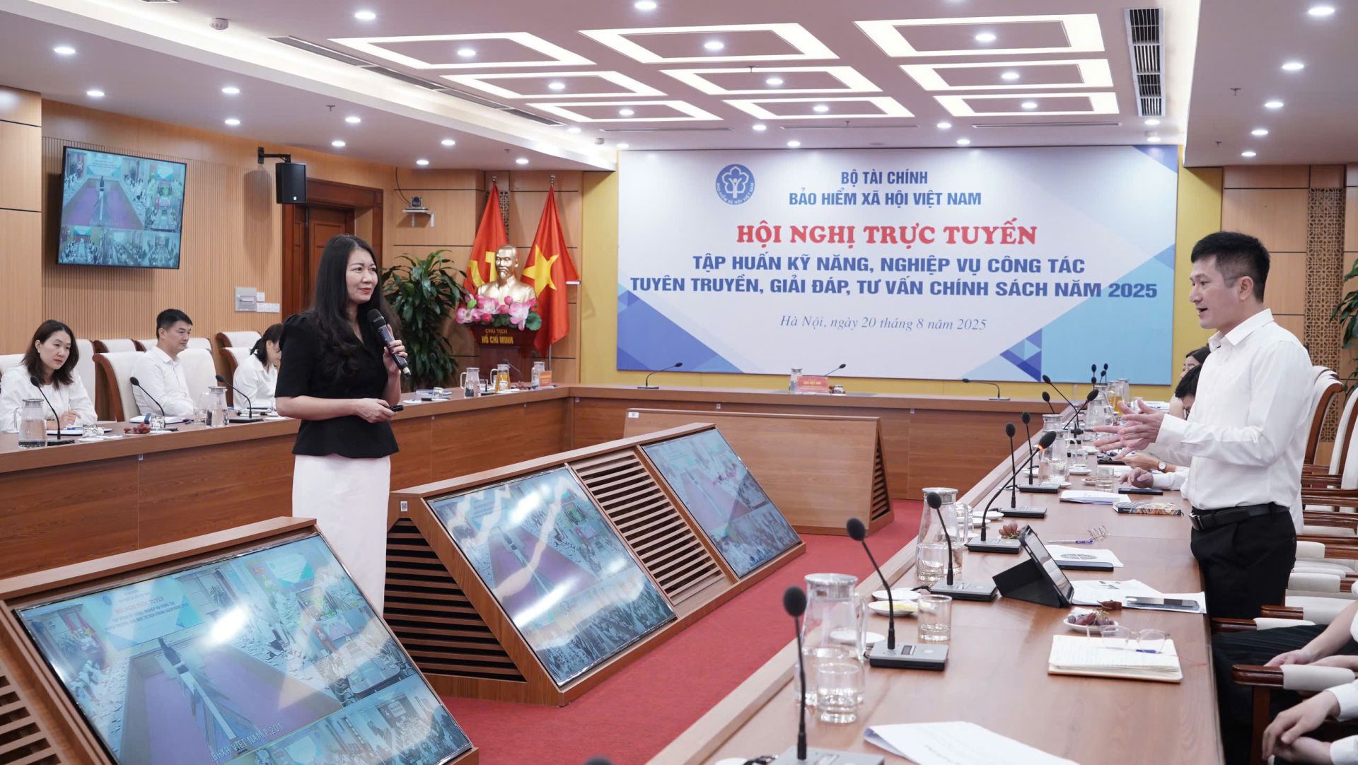 BHXH Việt Nam tổ chức Hội nghị trực tuyến tập huấn kỹ năng, nghiệp vụ công tác tuyên truyền, giải đáp, tư vấn chính sách năm 2025
