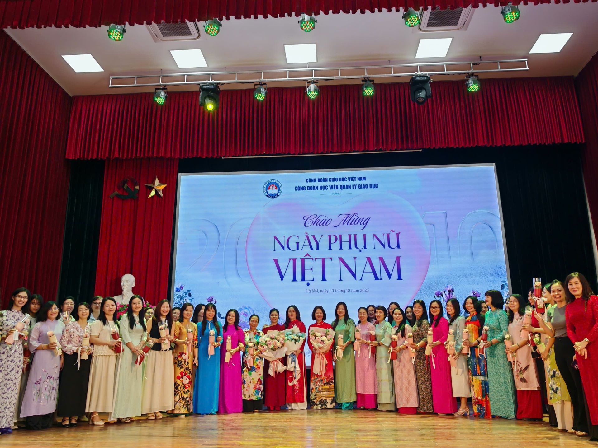 Chào mừng Ngày Phụ nữ Việt nam 20/10