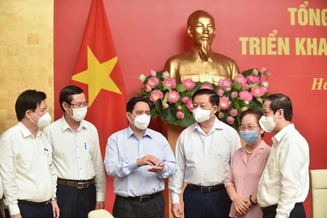 Thủ Tướng Chính phủ Phạm Minh Chính, Trưởng Ban Tuyên giáo Trung ương Nguyễn Trọng Nghĩa; nguyên Phó Chủ tịch nước Nguyễn Thị Doan, Bộ trưởng Bộ Giáo dục và Đào tạo Nguyễn Minh Sơn cùng các Thứ trưởng tham dự Hội nghị